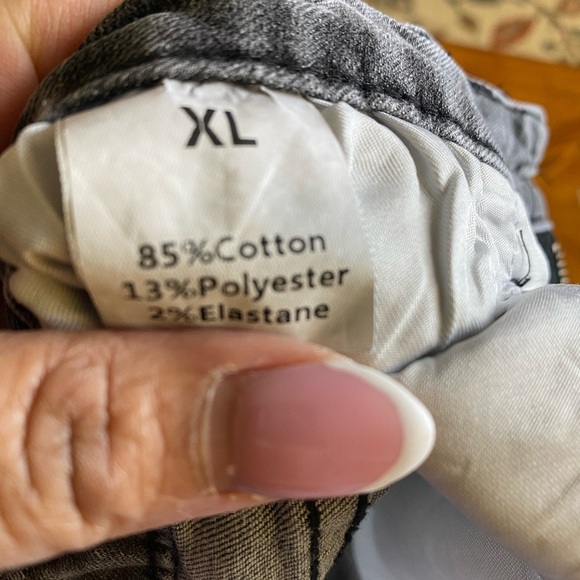 Stylish Distressed Women Jeans, XL - Picture 6 of 9